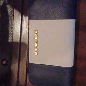 Michael Kors Wallet with Zipper